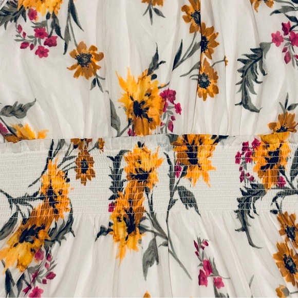 Express Floral Halter Top Women Large Smocked Peplum Waist Cream Yellow Girly - Picture 6 of 11